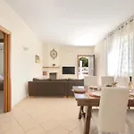 Irma With Private Pool By Wonderful Italy