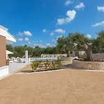Irma With Private Pool By Wonderful Italy